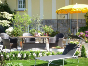 Relaxa at a luxurious villa in Bad Pyrmont